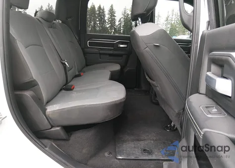 2024 Ram 2500 Big Horn 4X4 6'4 Box z USA, uszkodzony, nr VIN 3C6UR5DL5RG283486